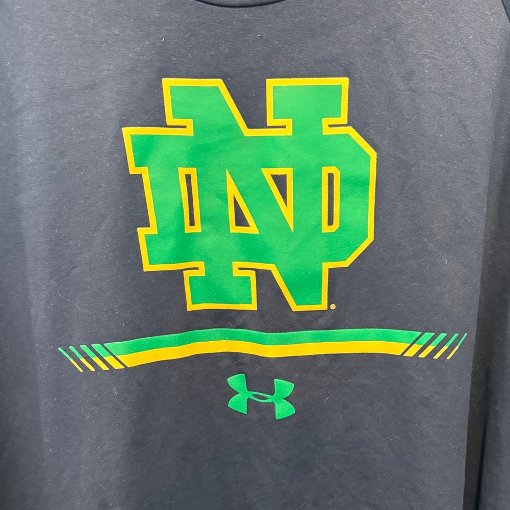 Notre Dame Under Armour Navy  Long Sleeve Tee XL loose fitting dry fit material
